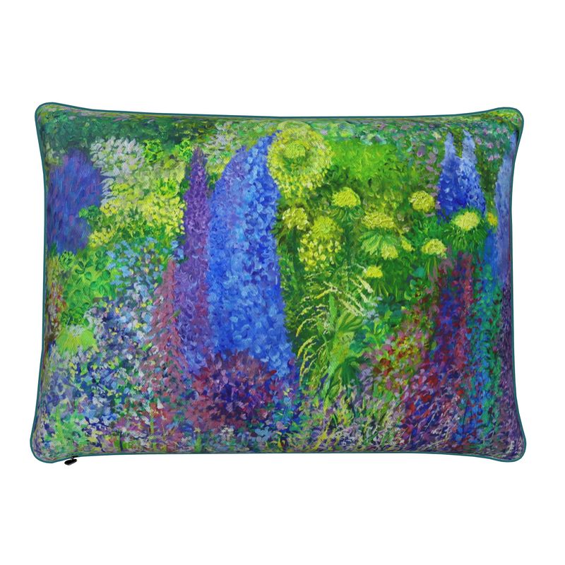 Hedgerow Cushion | Design by Lesley Blackburn