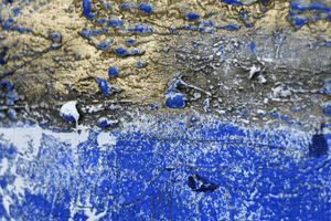 Silent Gilding – Original Gold and Blue Abstract Painting by Edelgard Schroer